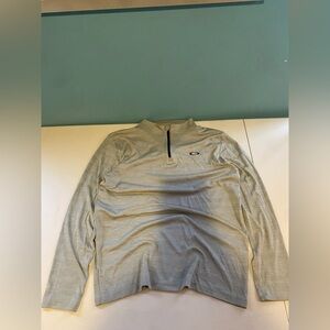 Oakley Light Gray Quarter Zip Collar Shirt. Size Large.